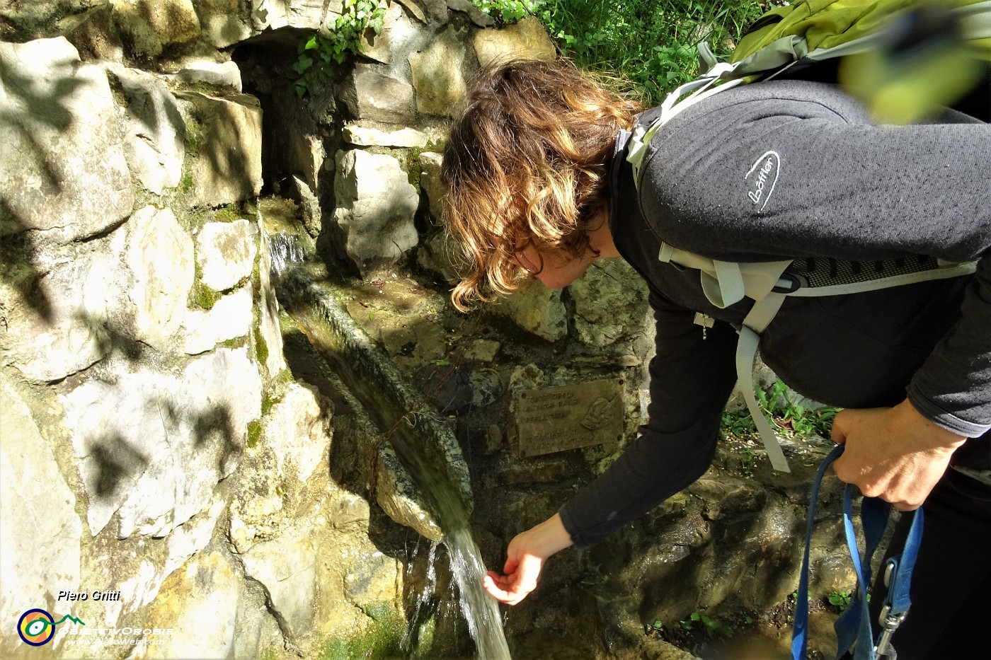 16 Sorgente d'acqua potabile, 'Fonte degli antichi padri, restaurata'.JPG